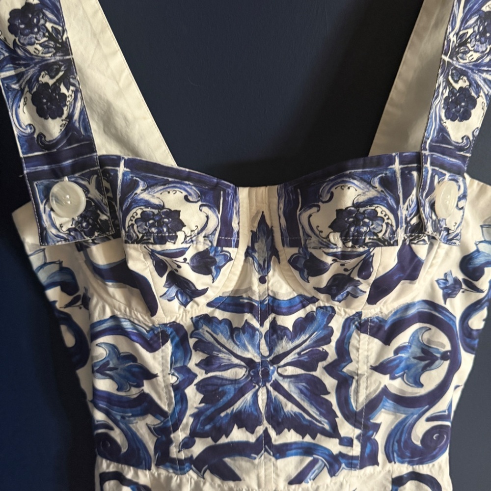 What a girl wants 💫 New auth Dolce&Gabbana majolica bustier/corset top blue sz 0